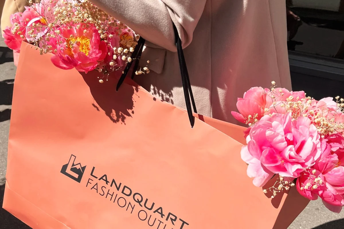 LFO-Spring Campaign Superbag, Zürich Hauptbahnhof, hplus gmbh, Messebau
